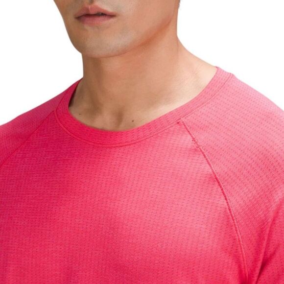 Metal Vent Tech Short-Sleeve Shirt *Updated *Red Glow/LipGloss - Picture 7 of 9